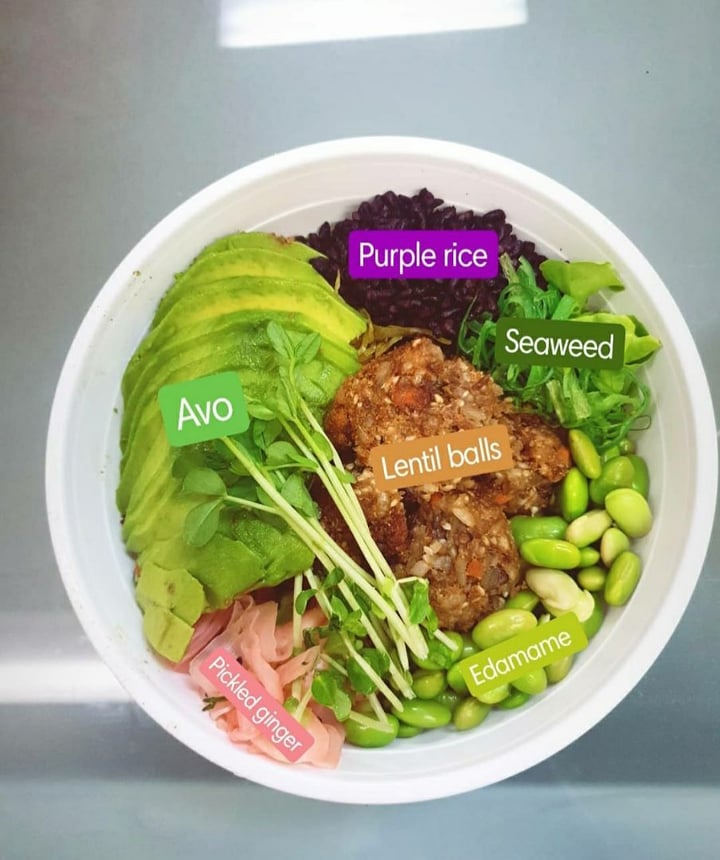 photo of The Natural Choice Vegan Poke Bowl shared by @izzyminogue95 on  20 Mar 2020 - review