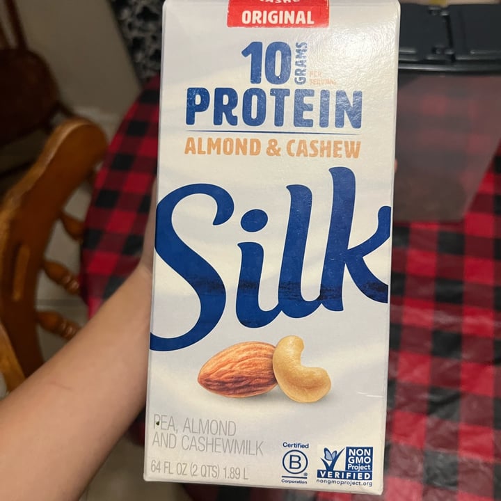 photo of Silk 10 Grams Protein Almond & Cashew shared by @bluejavexx on  20 Dec 2021 - review