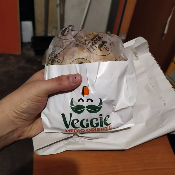 photo of Veggie Medio Oriente Falafel sandwich shared by @jhvh on  29 Aug 2021 - review