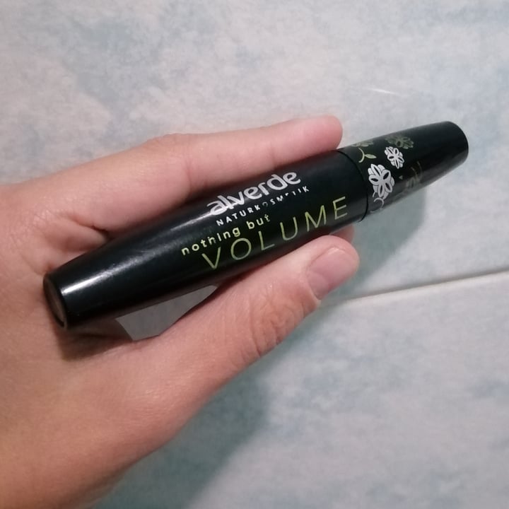 photo of Alverde Naturkosmetik Volume mascara shared by @mlizard on  27 Oct 2021 - review