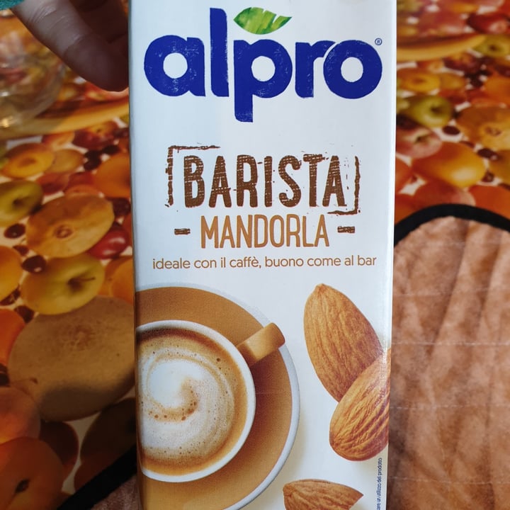 photo of Alpro Almond milk barista shared by @mari-hola on  17 Feb 2022 - review