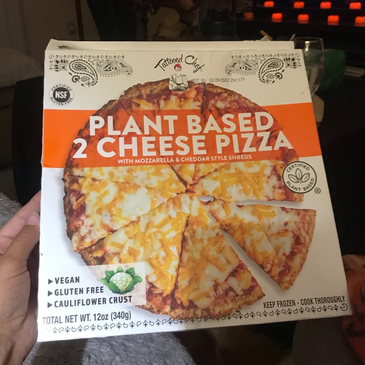photo of Tattooed Chef Plant Based 2 cheese pizza shared by @rachelsveganlife on  19 Oct 2021 - review