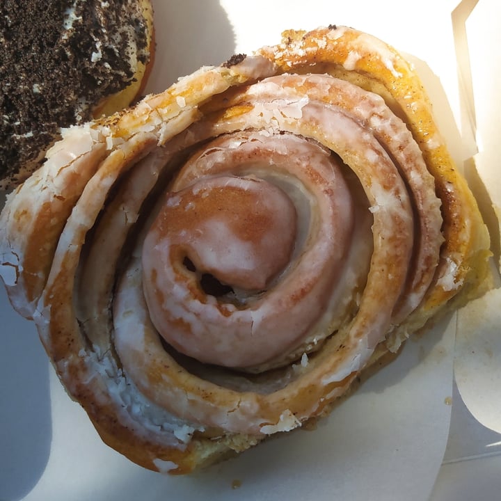 photo of Bite Me Café Cinnamon Roll shared by @pitufa on  03 Sep 2021 - review