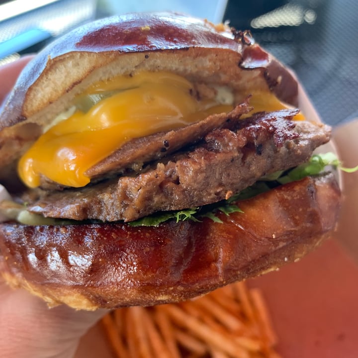 photo of Native Foods Café Poppin’ Jalapeño Burger shared by @michellebaena on  13 Aug 2020 - review