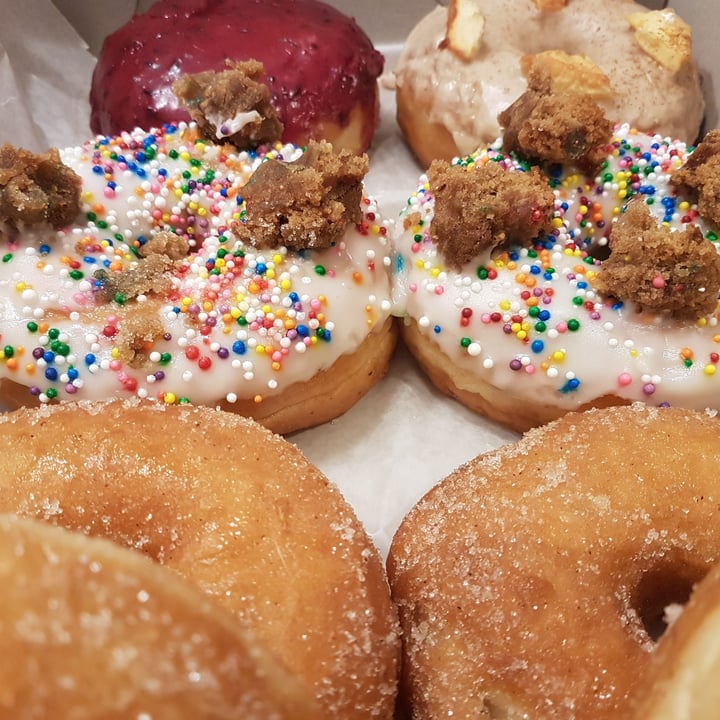photo of Bloomer's Assorted Donuts shared by @brilliantbarb on  10 Oct 2020 - review