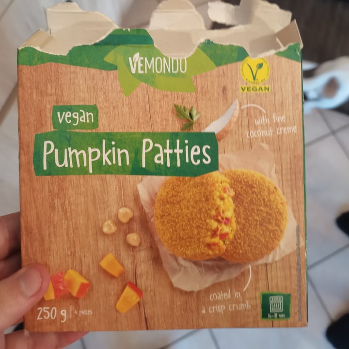 review photo of Vemondo Vegan pumpkin patties shared by @indennamente on 18 Jan 2022 - review