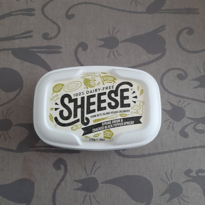 photo of Sheese Sheese Spring Onion & Cracked Black Pepper Spread shared by @marte on  23 Oct 2021 - review