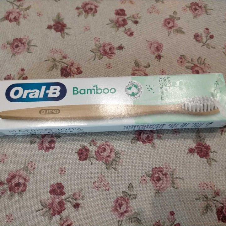review photo of oral b Spazzolino in bambù shared by @sissi5 on 23 Sep 2022 - review