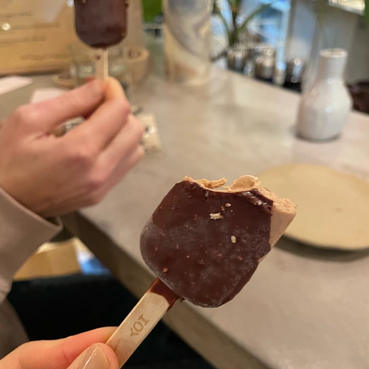 photo of MESA de HOY - Restaurant 100%Végétal Glace/ Popsicle shared by @coraleeats on  15 Jan 2023 - review