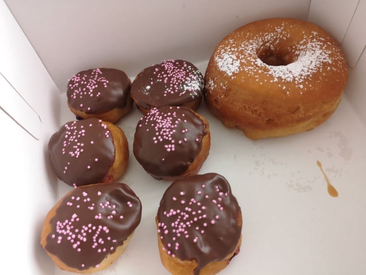 photo of Frambuesa Vegan Chocolate Mini Donas shared by @chandaquir on  09 Nov 2019 - review