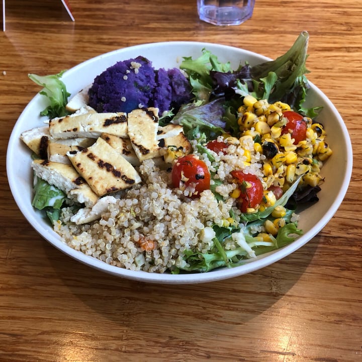 photo of Veggie Grill Summer Celebration Salad shared by @wharding on  25 Jun 2018 - review