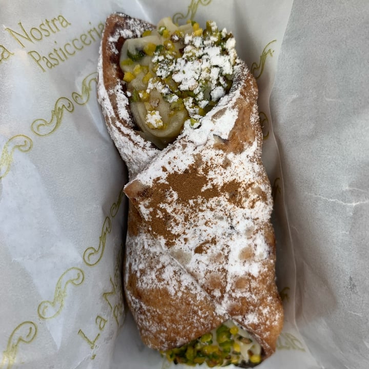photo of Bar Dolcezza di Cuscunà Temistocle Cannoli shared by @beatrietzschee on  30 Nov 2021 - review