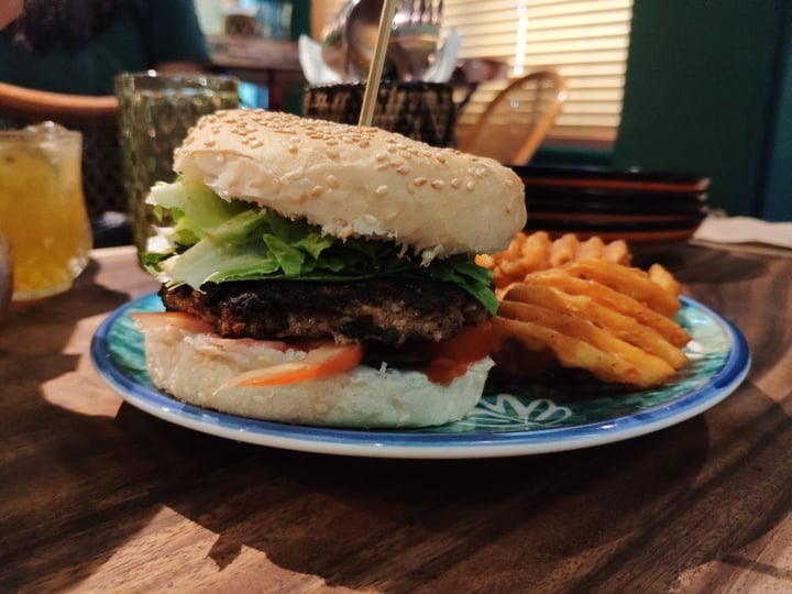 review photo of Cosmic - A Vegan Restaurant & Cafe Burger with Fries shared by @japh8th on 01 Apr 2020 - review