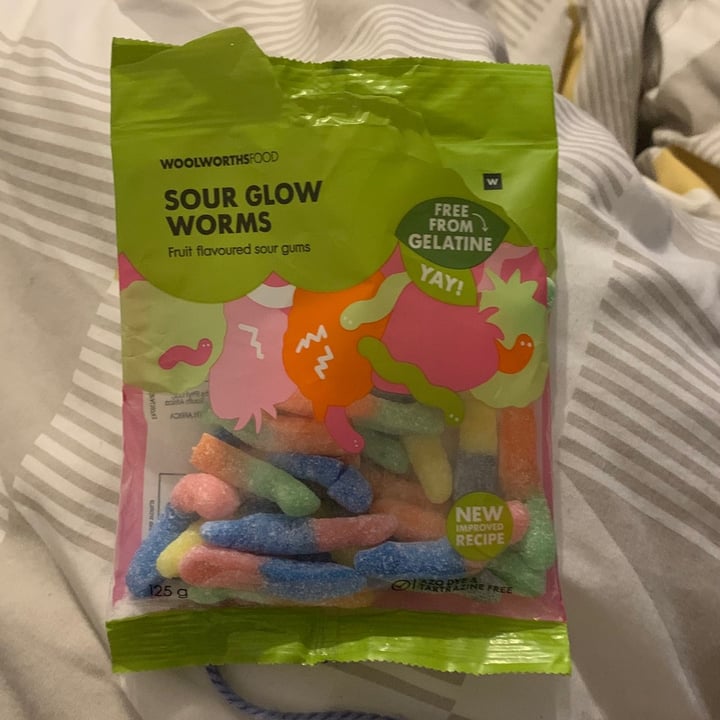 photo of Woolworths Food Sour glow worms shared by @theveganstudents on  01 Sep 2021 - review