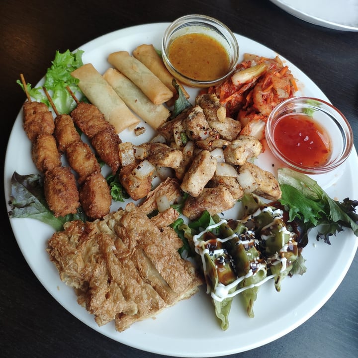 photo of Puti Vegan Cafe Starter platter shared by @telmasegura on  31 Aug 2020 - review