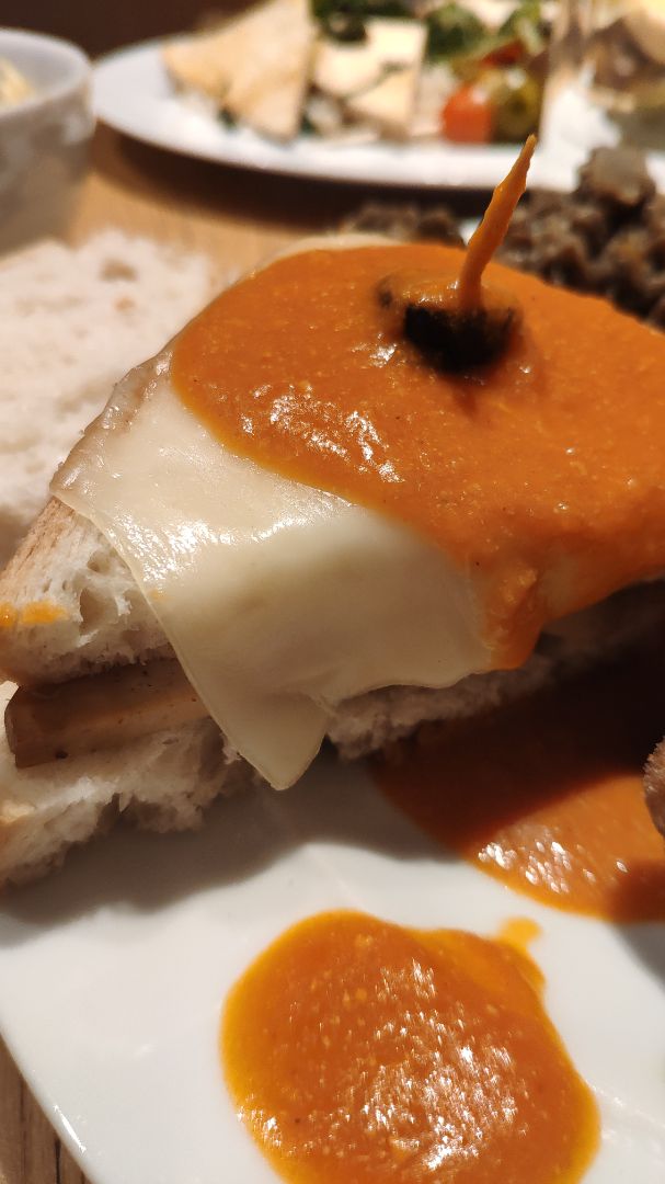 review photo of DaTerra Baixa Brunch Buffet shared by @ayemartinez on 24 Jan 2020 - review