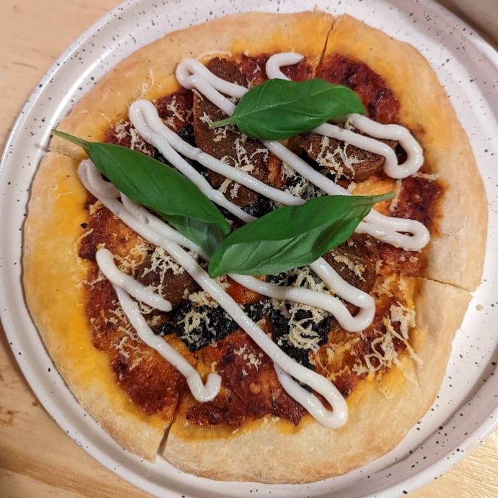 review photo of De Nieuwe Kantine Mini pizza | paprika sauce | cavolo nero | salsa | Vegan Goat cheese cream shared by @jennethics on 02 Oct 2022 - review