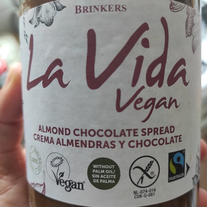 photo of Brinkers Chocolate Con Almendras shared by @veganmummy on  31 Jul 2021 - review