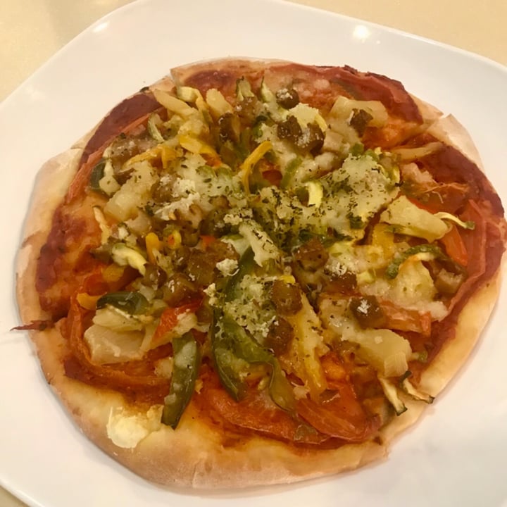 photo of 愛家 Loving Hut Hawaiian Pizza shared by @kaylabear on  14 Nov 2018 - review