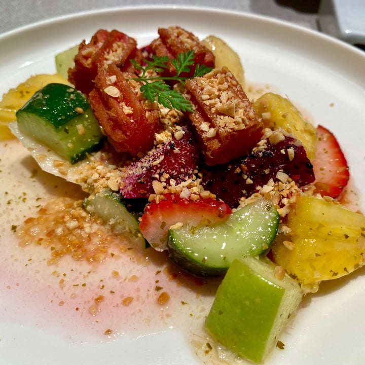 photo of Elemen @ PLQ Mall Fruit Rojak shared by @erialc on  07 Feb 2022 - review