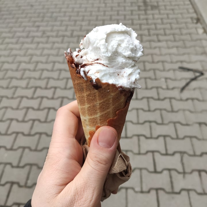 photo of Savina Gelato & Bakehouse Ice Cream - Dark Chocolate shared by @yminkov on  03 Apr 2022 - review