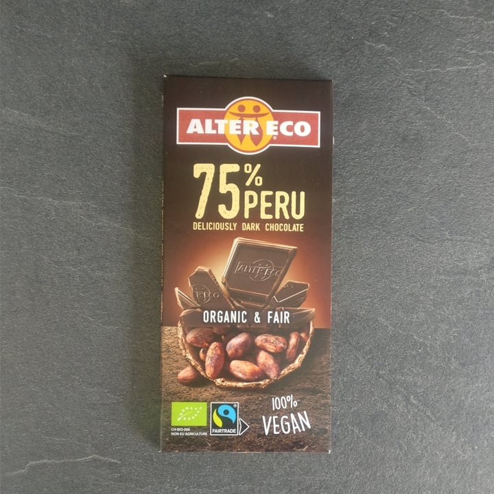 photo of Alter Eco 75% Dark Chocolate shared by @francescagnesutta on  02 Apr 2022 - review