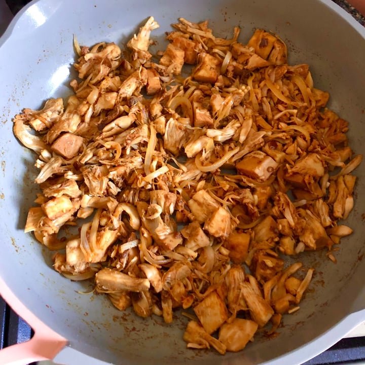 photo of Trader Joe's Green Jackfruit in Brine shared by @aqualing on  08 Mar 2021 - review