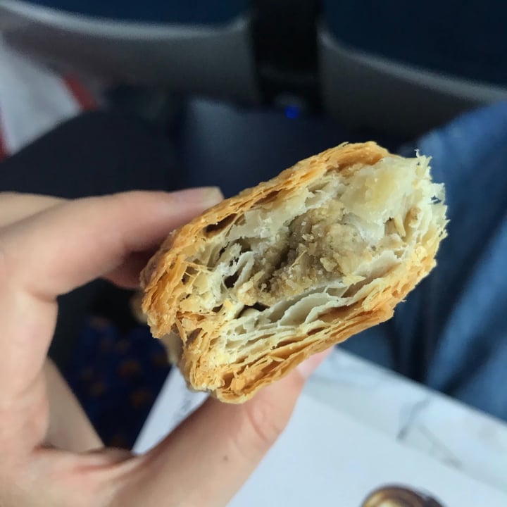 review photo of Morrisons Vegan Roll shared by @robynmansir on 23 Aug 2020 - review