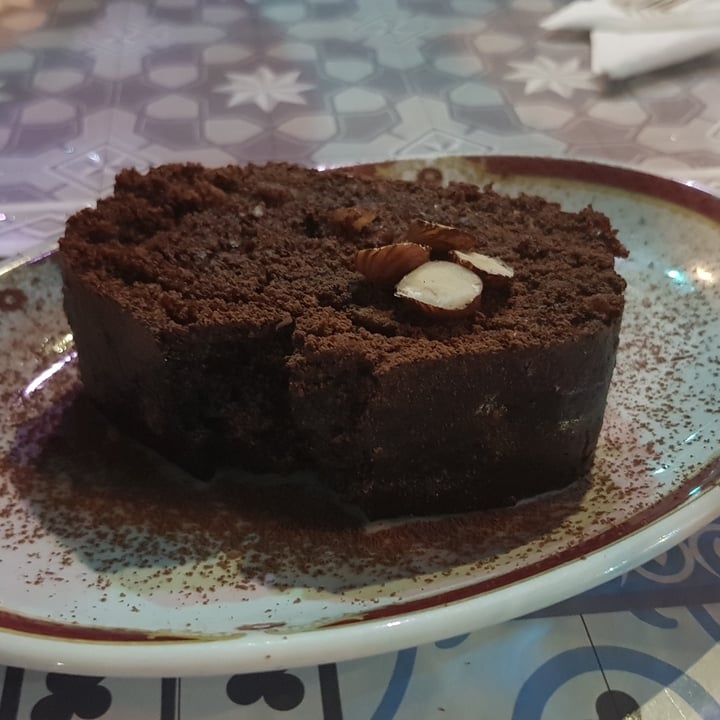 review photo of Vegans N' Roses Tarta De Chocolate Con Avellanas shared by @tekilababy on 30 Aug 2020 - review