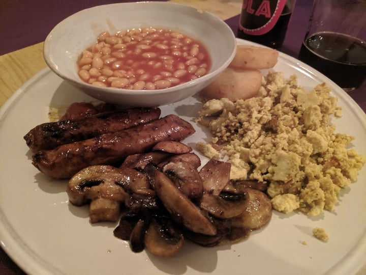 review photo of CactusCat Bar English breakfast shared by @clarabg on 08 Mar 2020 - review