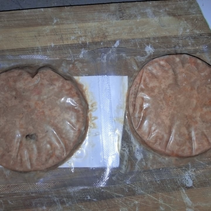 review photo of Carrefour carrefour bio Burger shared by @windmaker on 30 Apr 2022 - review