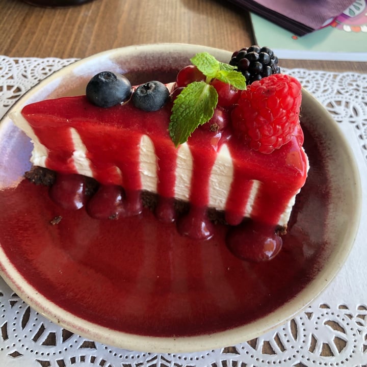review photo of Romeow Cat Bistrot White Cake shared by @kalunaearthling on 21 Sep 2020 - review