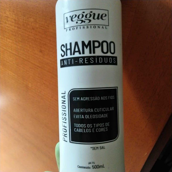 photo of veggue shampoo anti-residuos shared by @profhamilton on  17 Jul 2021 - review
