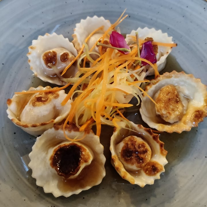 photo of Aromaticus 🥟 gyoza shared by @emilianogiangreco on  17 Jun 2022 - review