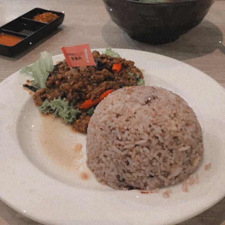 photo of Bangkok Jam Ka Pow Omnimeat With Black Olive Fried Rice shared by @sophiagoh on  21 Dec 2020 - review