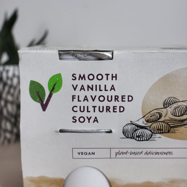 photo of Woolworths Food Smooth Vanilla Flavoured Cultured Soya shared by @britinsa on  15 Nov 2020 - review
