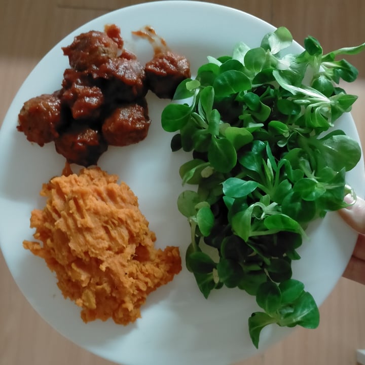 review photo of Heura AlbĂłndigas Originales shared by @labelavegan on 04 Feb 2021 - review