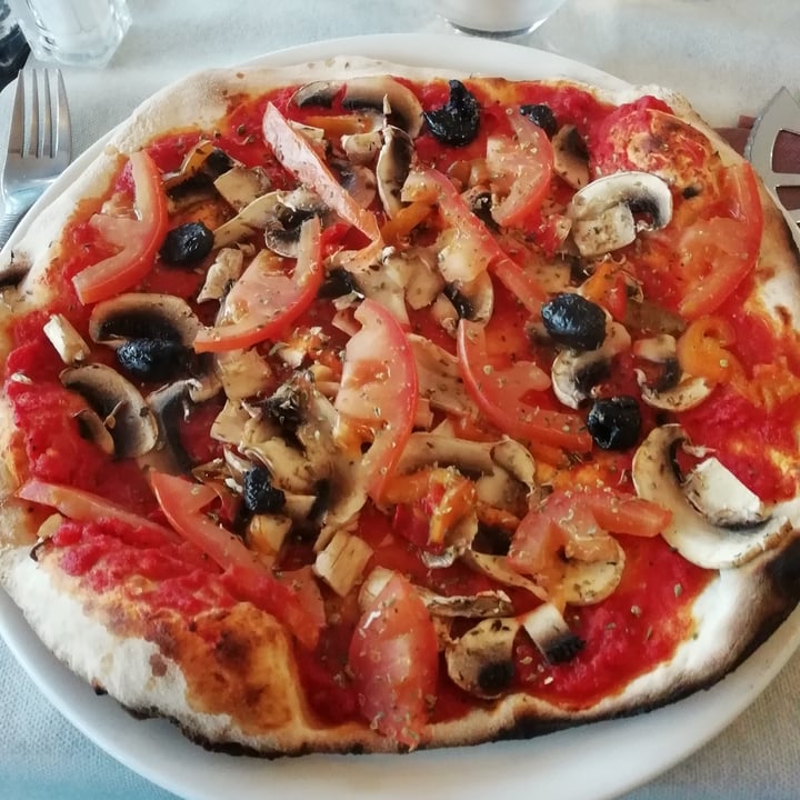 photo of L'Onda Brasserie Pizza végétarienne shared by @nancyveg on  05 Jun 2022 - review