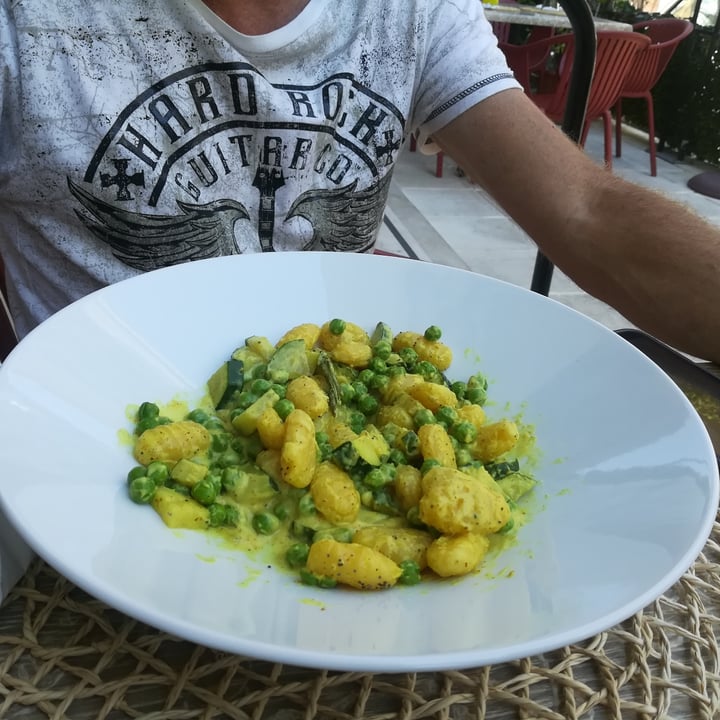 photo of Hotel Sylva & RistoVegan Gnocchetti Zucchine Piselli...seitan In Agrodolce Con Pomodori E Cetrioli shared by @serenasensi on  06 Aug 2022 - review