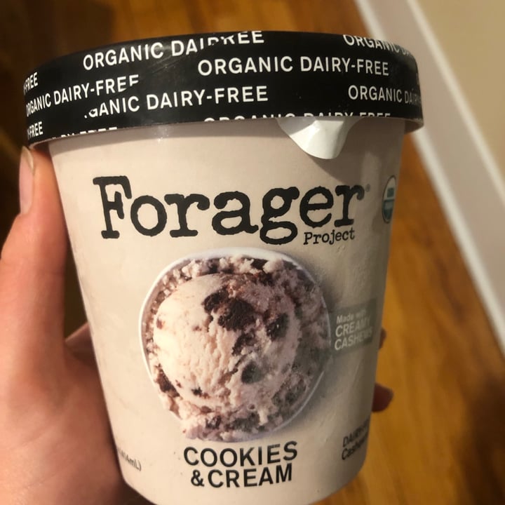 photo of Forager Project Cookies & Cream Cashewmilk Frozen Dessert shared by @ruthjeff on  14 Jul 2021 - review