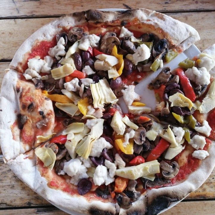 photo of Massimo's Vegan Vegetarian Pizza shared by @mrsvegan3a on  04 Nov 2020 - review