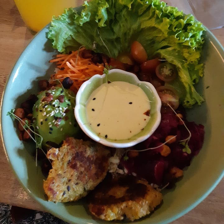 photo of Elemental Veggie Bowl shared by @adrivegama on  13 Dec 2020 - review