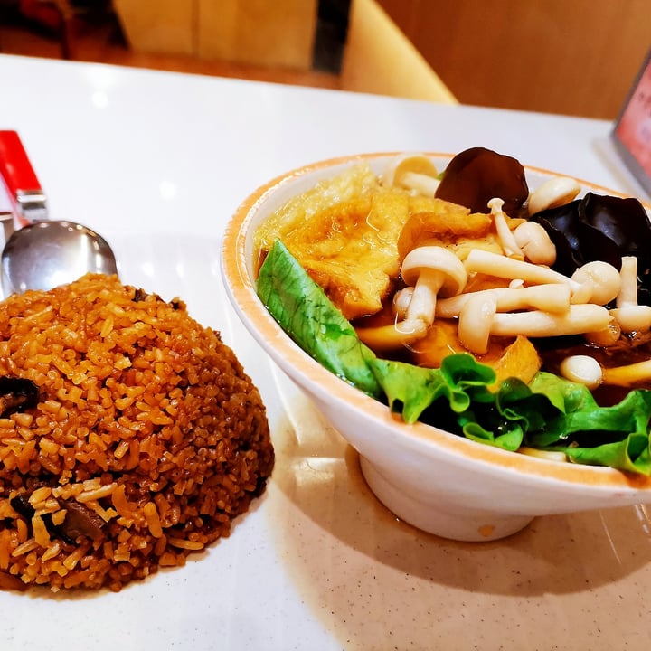 photo of Red Apple Veggie Café Bak Kut Teh Yam Rice shared by @mark2soh on  24 Mar 2021 - review