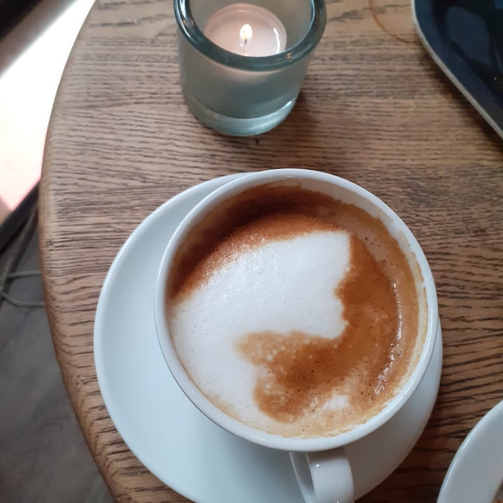 photo of Coffee Industry Sweden Oat Milk Cappuccino shared by @fra102030 on  18 Apr 2022 - review