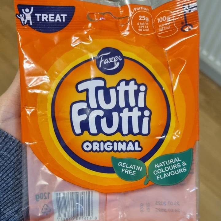photo of Fazer Tutti Frutti shared by @aamanda82 on  21 Nov 2022 - review