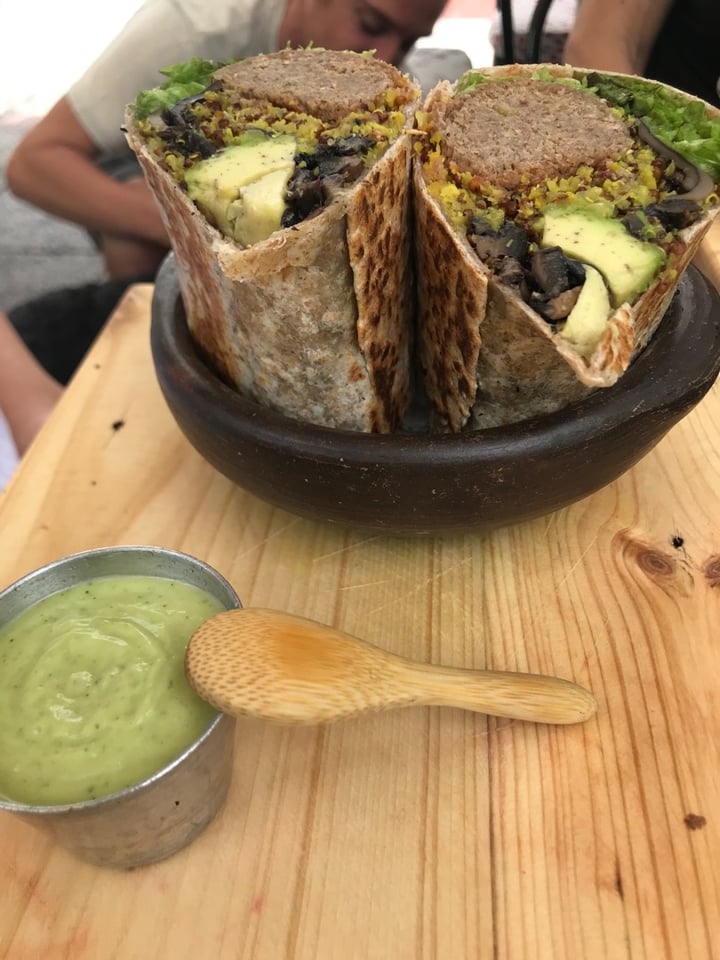 photo of Sapiens. Comida Saludable. Burrito Lens shared by @triniveg on  01 Dec 2019 - review