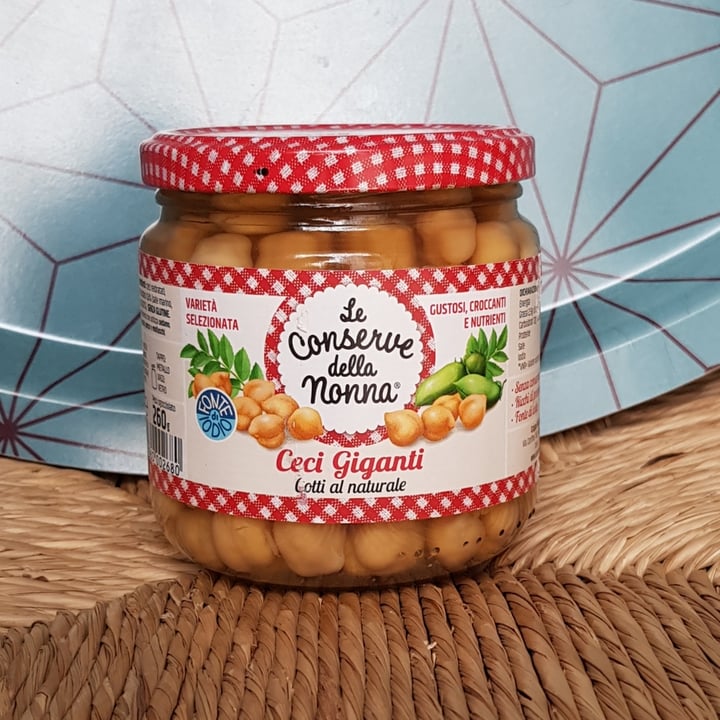 photo of Le conserve della nonna Ceci giganti cotti al naturale shared by @zampalgot on  03 Sep 2022 - review