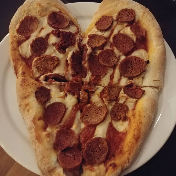 photo of Rise Above Pizza & Wings Pepperoni Pizza shared by @lunatoon17 on  16 Feb 2020 - review