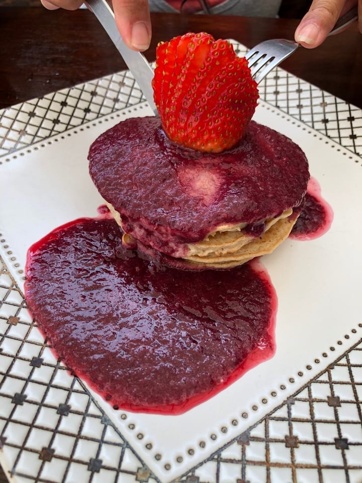review photo of The Pitted Date Vegan Restaurant, Bakery and Café Vegan Hotcakes Frutos Rojos shared by @bedollx on 27 Jan 2020 - review