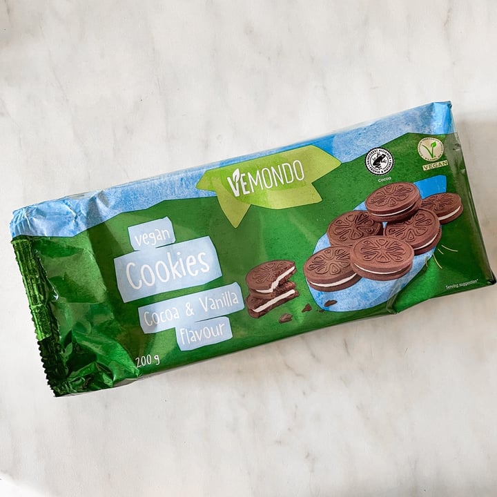 photo of Vemondo Vegan Cookies Cocoa & Vanilla Flavour shared by @misosoup on  25 Nov 2021 - review